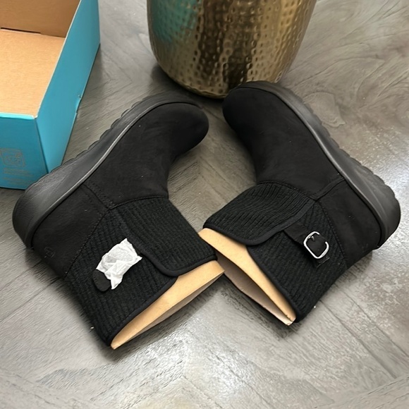 BZEES Gloria Womens Ankle Knit Booties - Picture 7 of 10